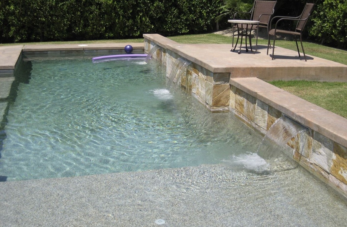 Green Pool Treatment & Algae Removal in Baldwin Park, CA